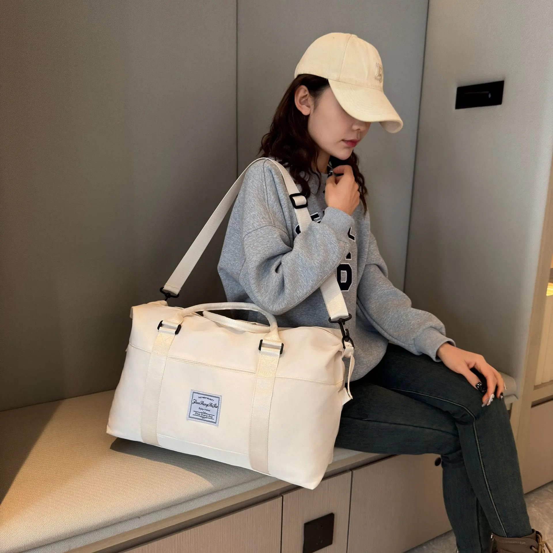 Multiple Usage Waterproof Sports Tote Large Capacity Travel Handbag